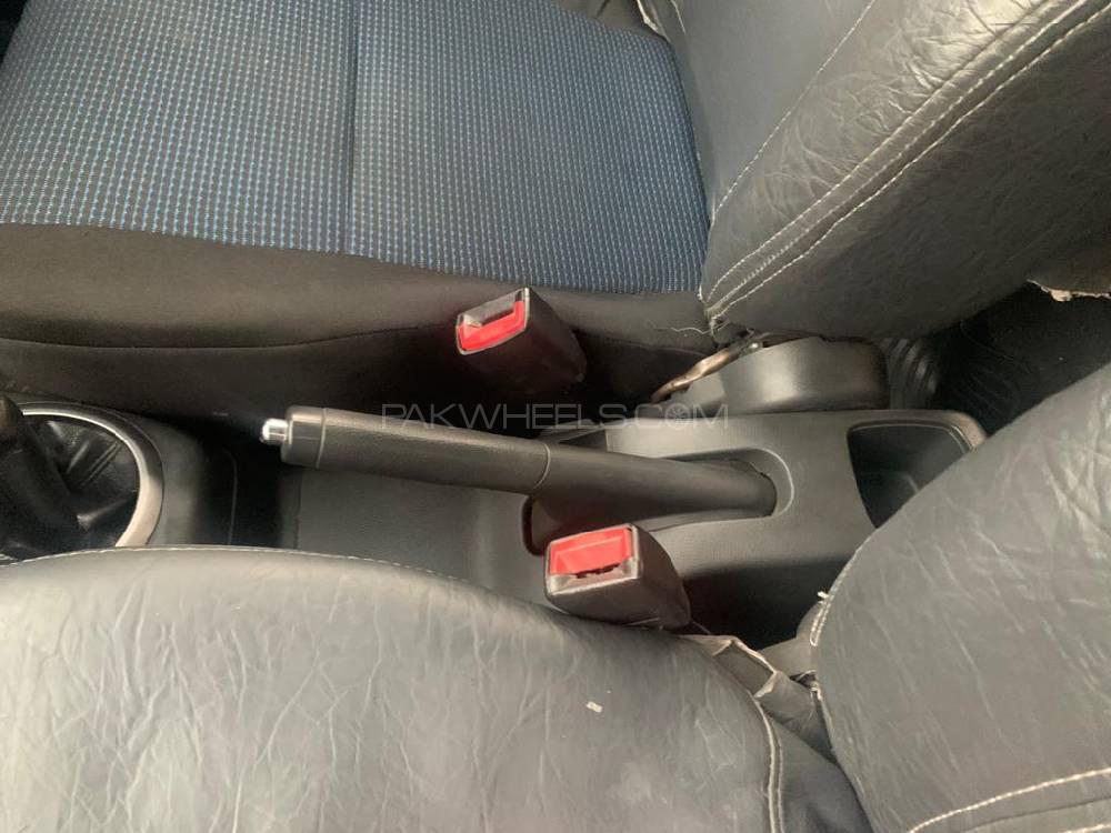 Suzuki Swift 2014 for Sale in Lahore Suzuki Swift 2014 for Sale in Lahore Image-15