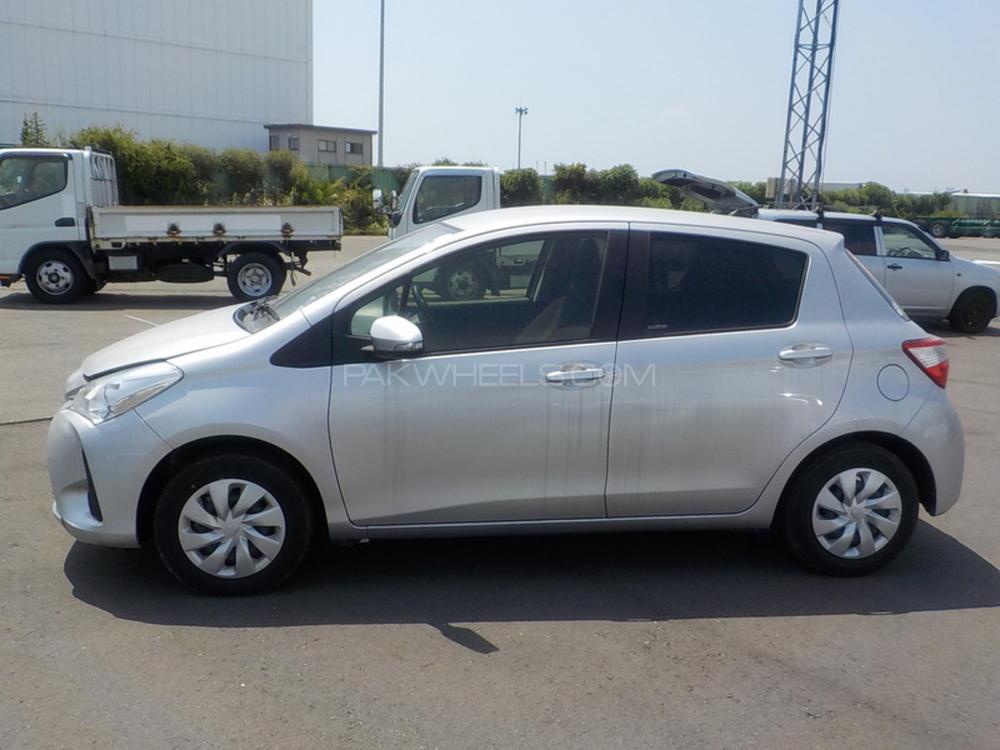 Toyota Vitz 2017 for Sale in Lahore Image-1