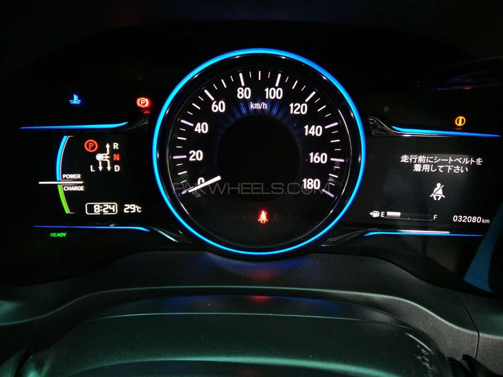 Honda Vezel 2015 for Sale in Karachi Honda Vezel 2015 for Sale in Karachi Image-5