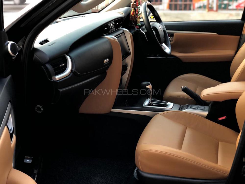 Toyota Fortuner 2019 for Sale in Lahore Toyota Fortuner 2019 for Sale in Lahore Image-8