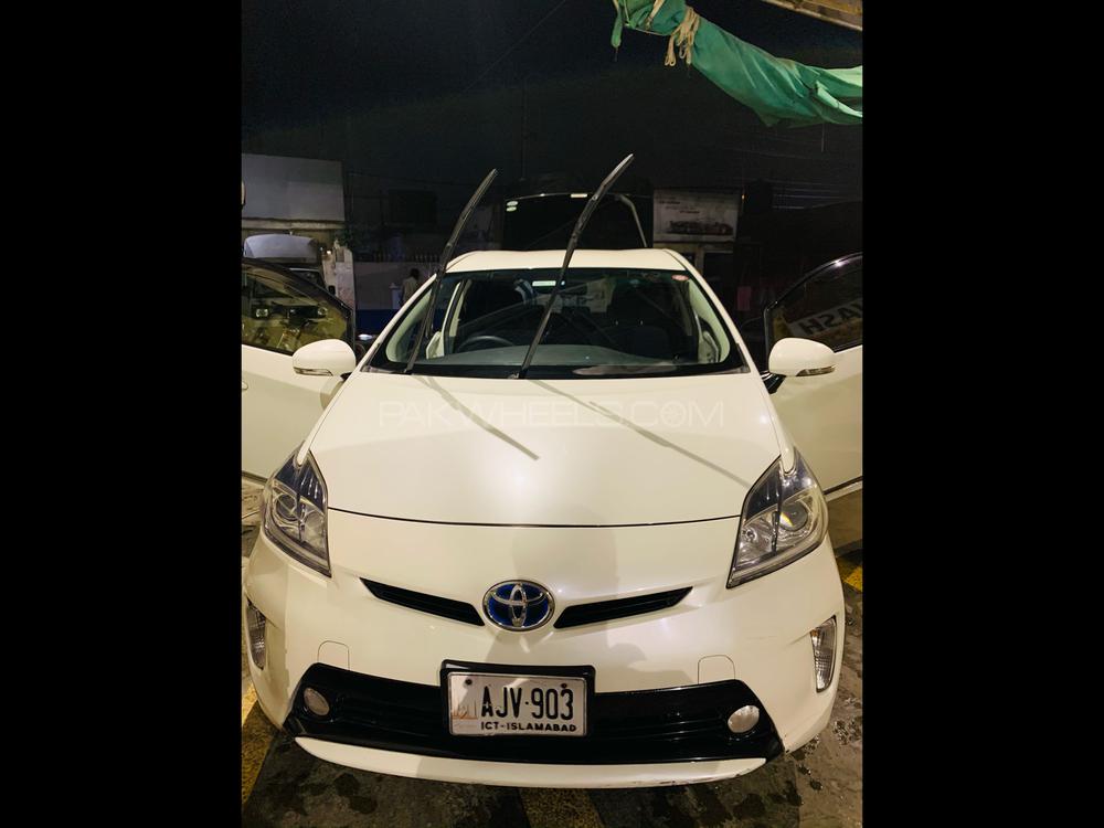 ٹویوٹا پریوس 2015 for Sale in راولپنڈی Image-1