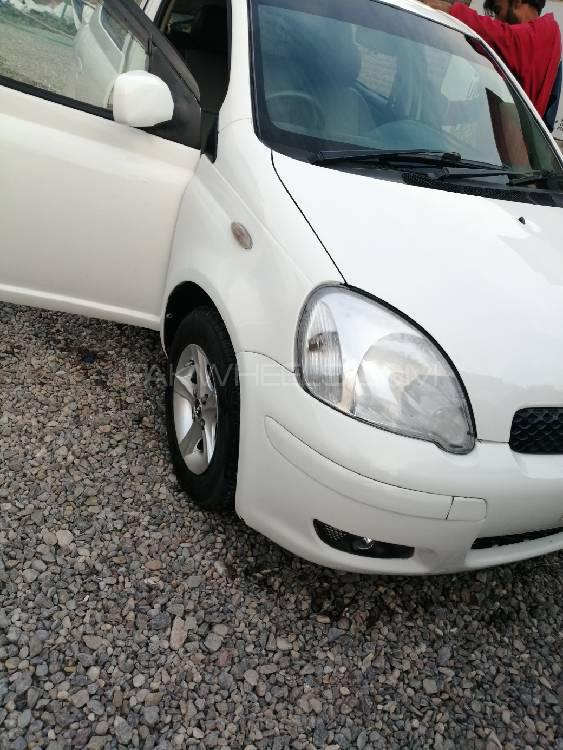Toyota Vitz 2004 for Sale in Peshawar Image-1