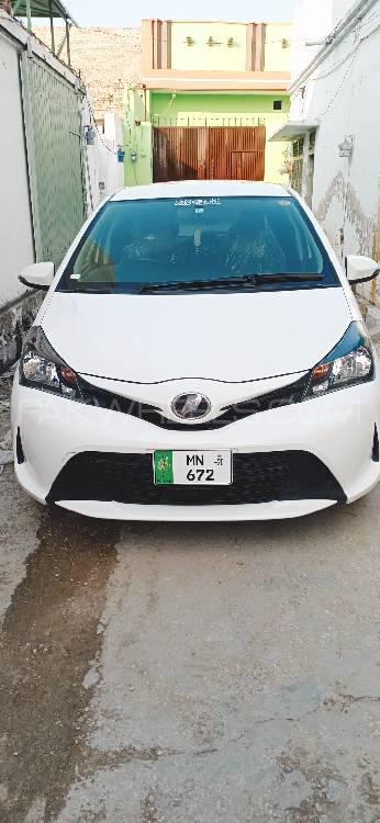 Toyota Vitz 2015 for Sale in Dera ismail khan Image-1