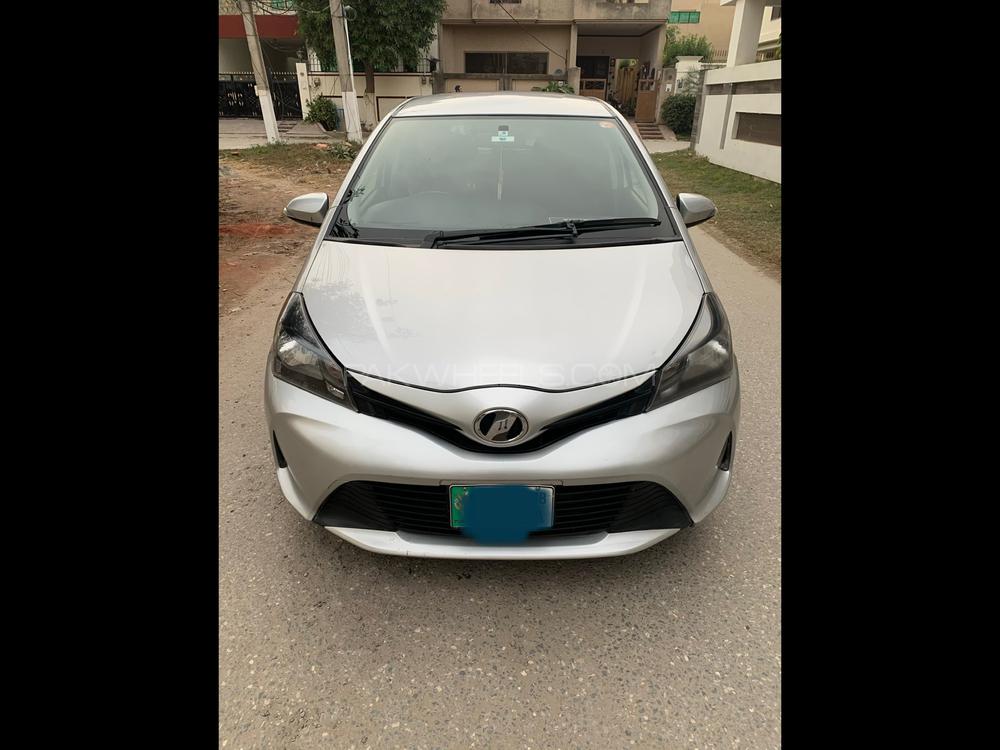 Toyota Vitz 2015 for Sale in Sialkot Toyota Vitz 2015 for Sale in Sialkot Image-10