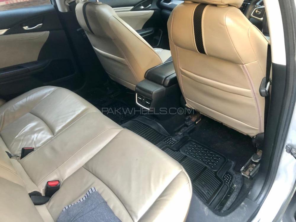 Honda Civic 2017 for Sale in Peshawar Honda Civic 2017 for Sale in Peshawar Image-7
