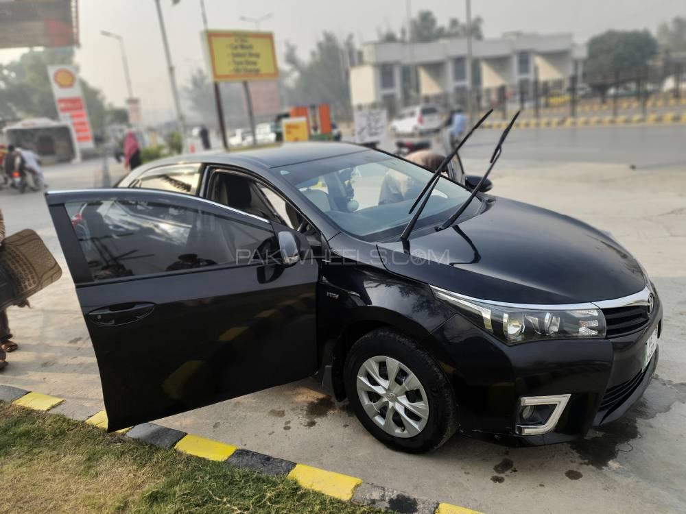 Toyota Corolla 2016 for Sale in Peshawar Image-1