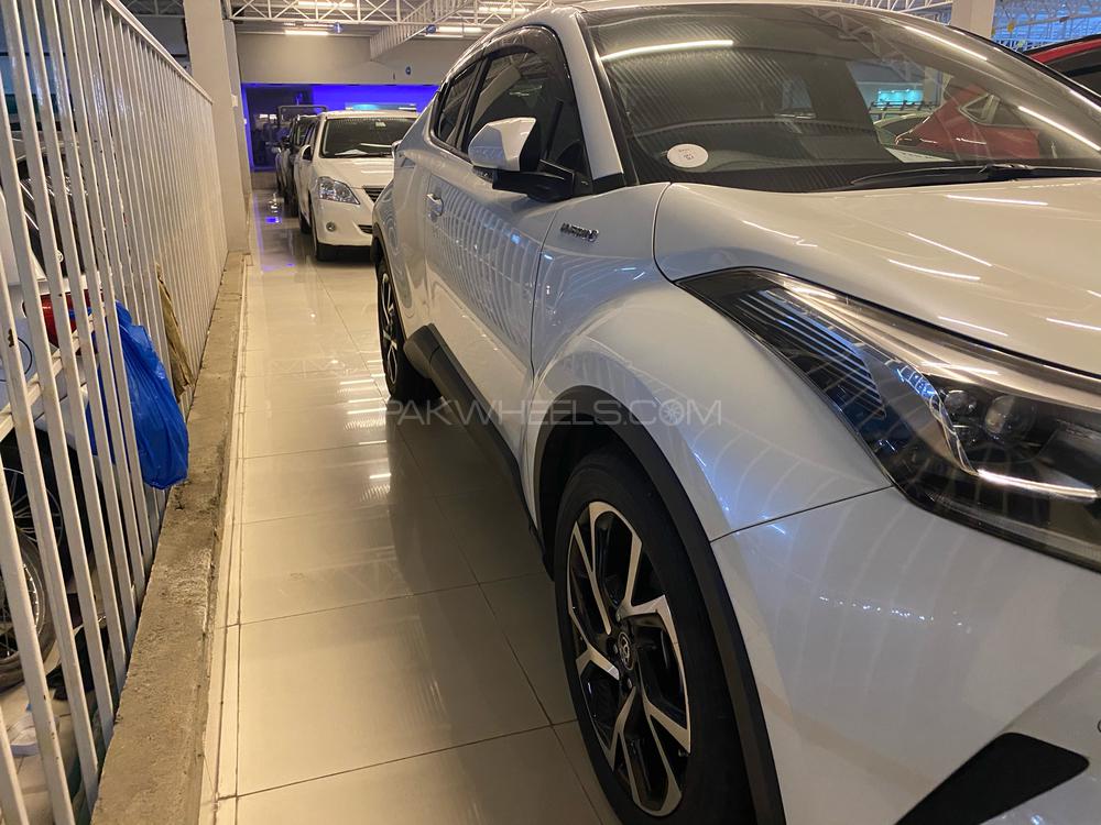 Toyota C-HR 2017 for Sale in Peshawar Toyota C-HR 2017 for Sale in Peshawar Image-4