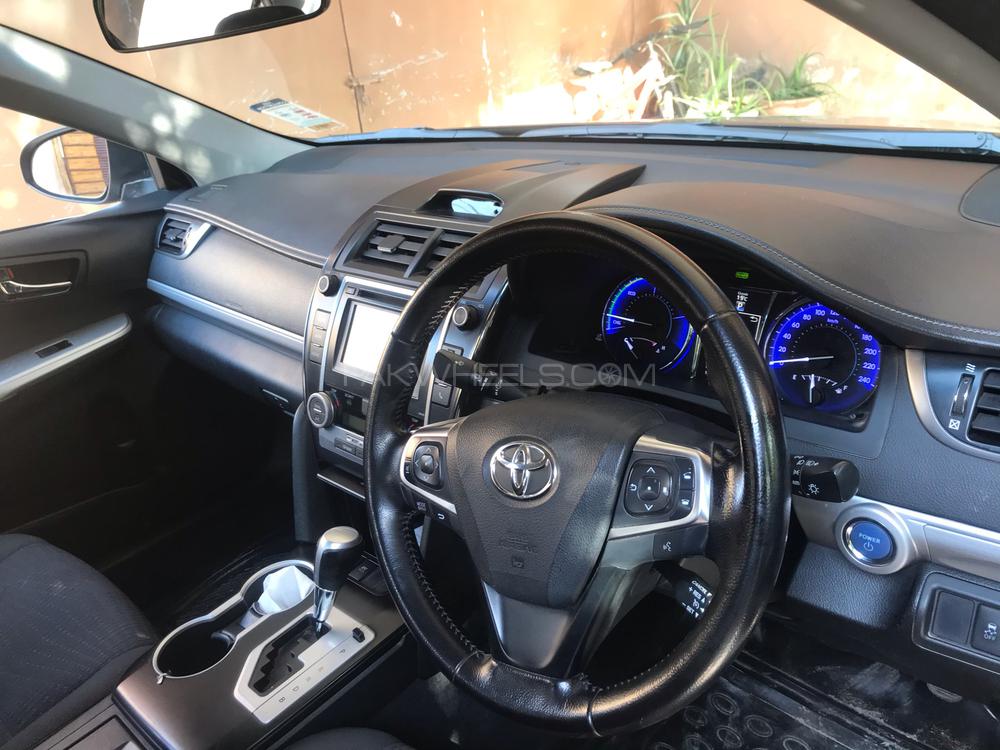 Toyota Camry 2015 for Sale in Multan Toyota Camry 2015 for Sale in Multan Image-10