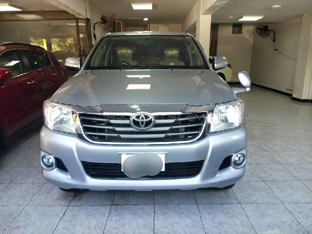 Toyota Hilux 2015 for Sale in Karachi Image-1