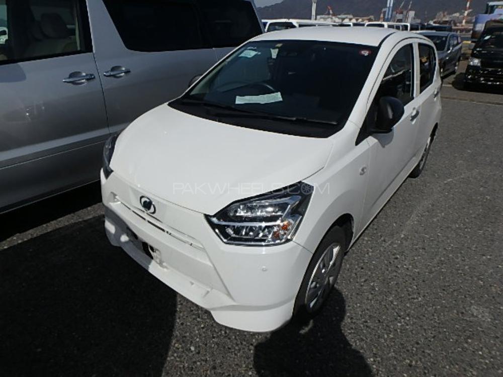 Daihatsu mira 2018