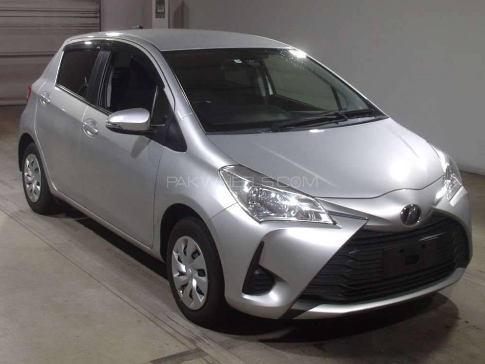 Toyota Vitz 2017 for Sale in Lahore Image-1