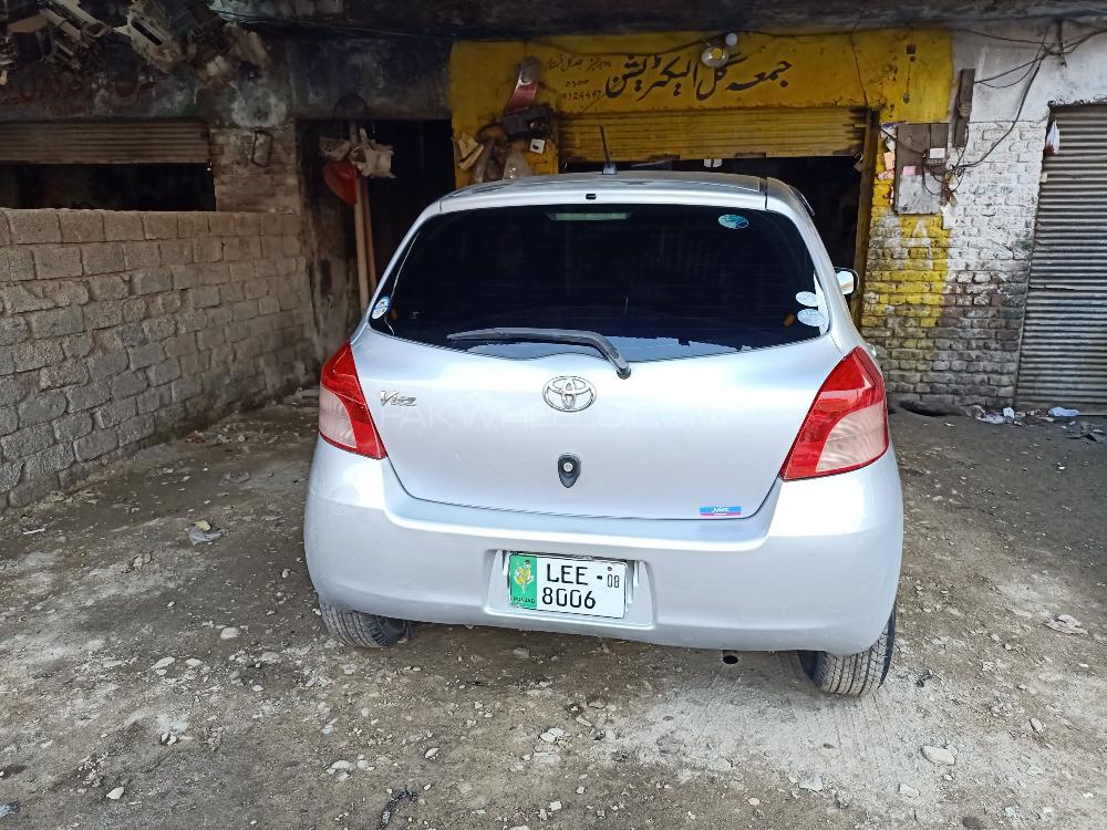 Toyota Vitz 2005 for Sale in Peshawar Image-1