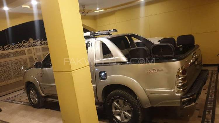 Toyota Hilux 2005 for Sale in Wah cantt Toyota Hilux 2005 for Sale in Wah cantt Image-7