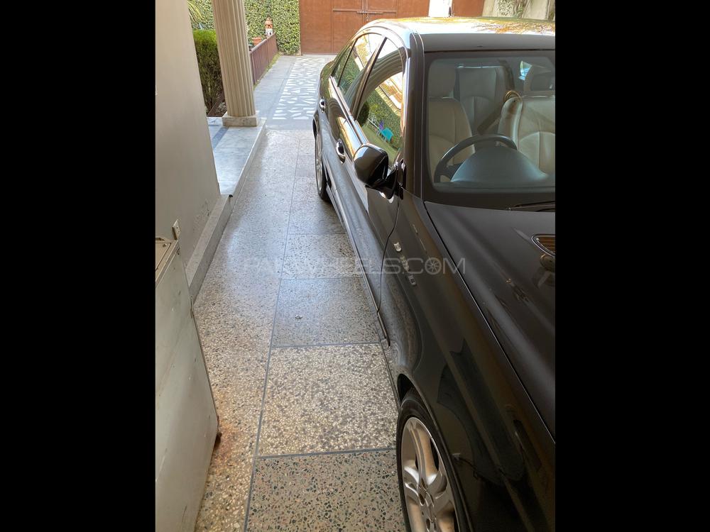 Mercedes Benz E Class 2007 for Sale in Abbottabad Mercedes Benz E Class 2007 for Sale in Abbottabad Image-7