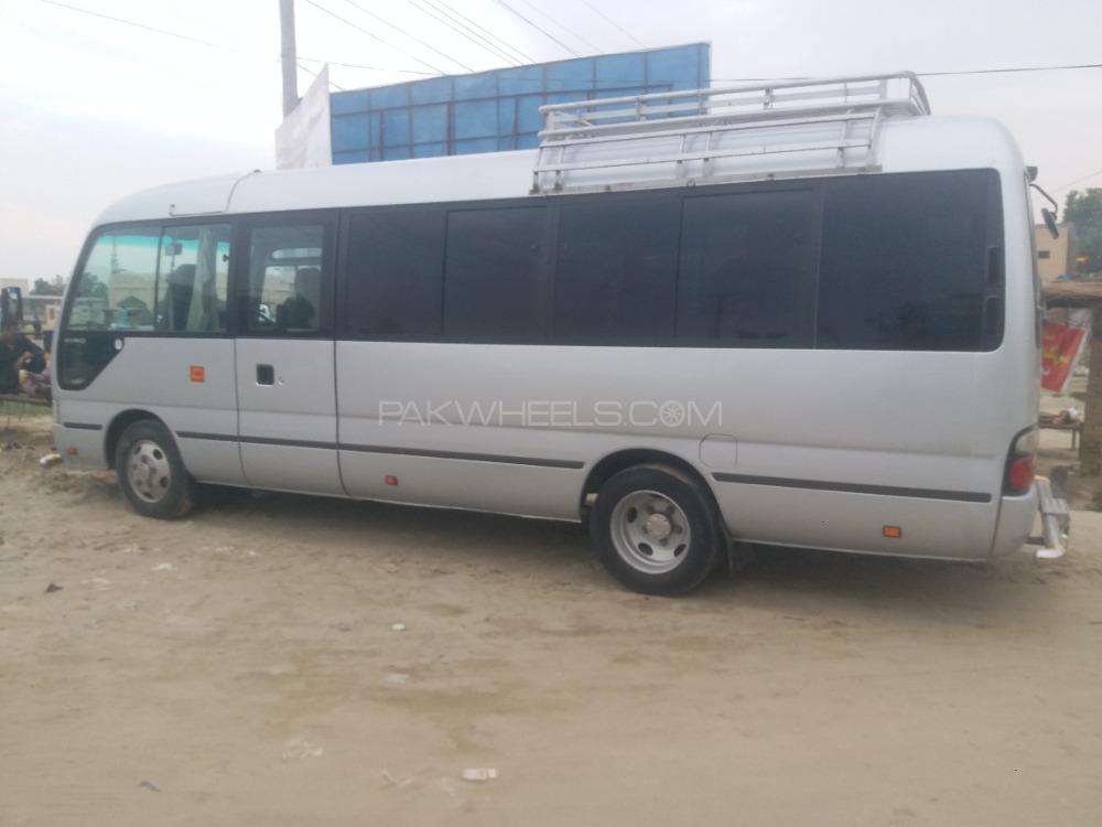 Toyota Coaster 2014 for Sale in Layyah Image-1