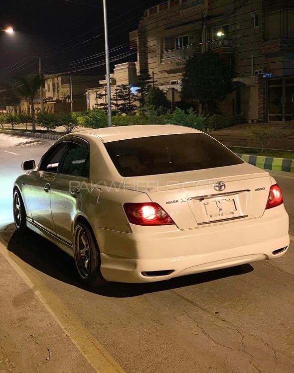Toyota Mark X - 2005  Toyota Mark X - 2005  Image-2