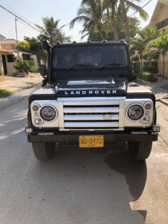 Land Rover Defender 2005 for Sale in Karachi Image-1