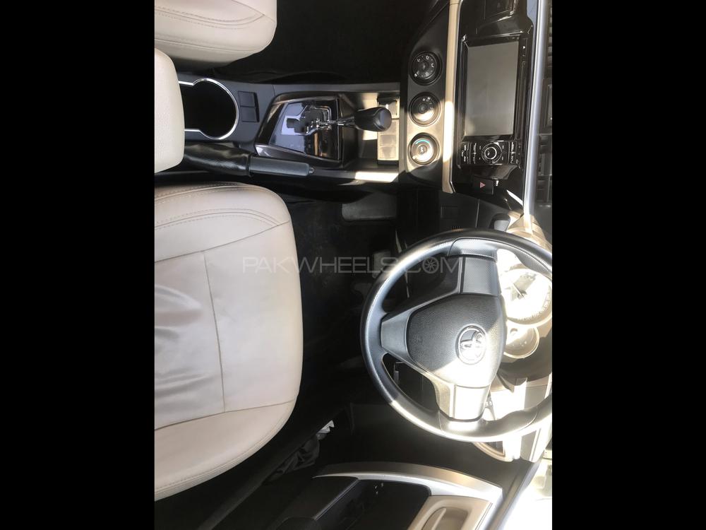 Toyota Corolla 2016 for Sale in Sialkot Toyota Corolla 2016 for Sale in Sialkot Image-11