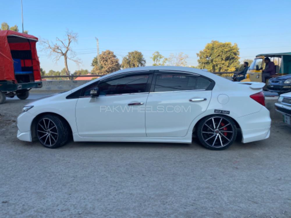 Honda Civic - 2014  Honda Civic - 2014  Image-5