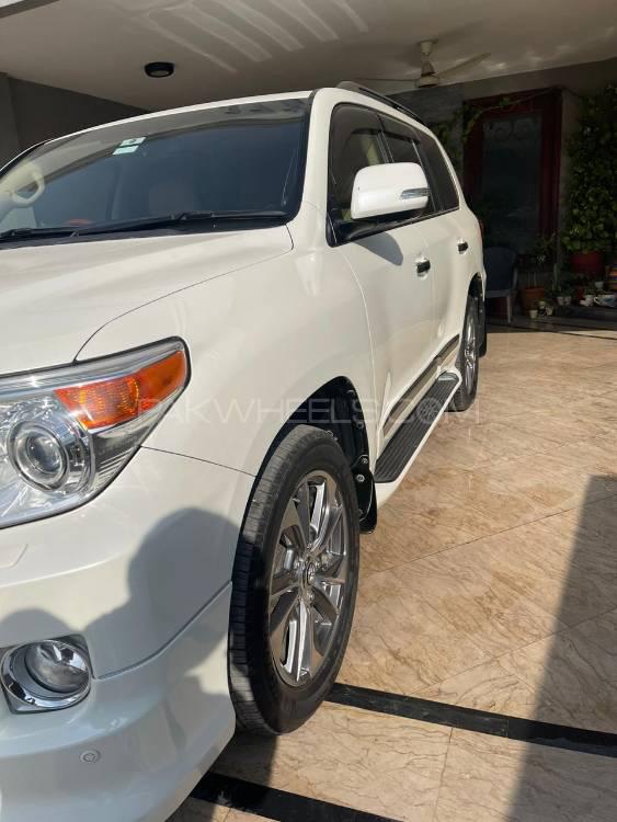 Toyota Land Cruiser 2013 for Sale in Islamabad Toyota Land Cruiser 2013 for Sale in Islamabad Image-3