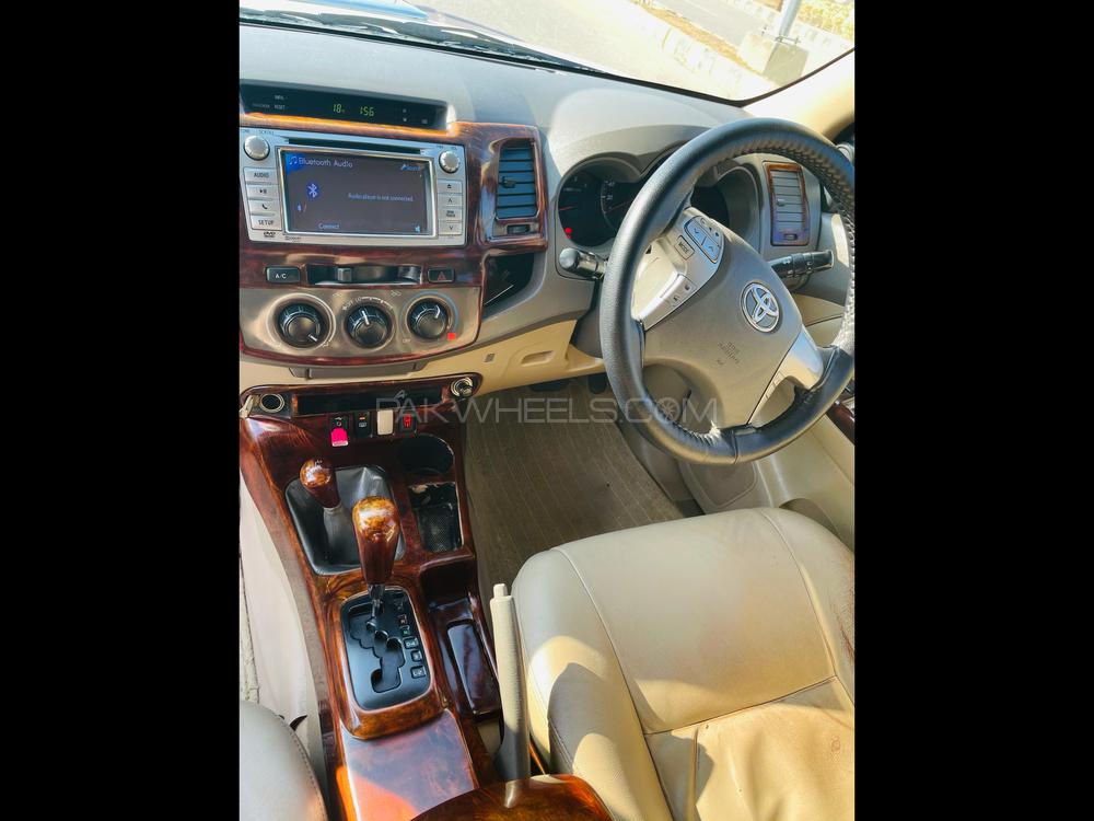 ٹویوٹا ہائیلکس 2013 for Sale in اسلام آباد ٹویوٹا ہائیلکس 2013 for Sale in اسلام آباد Image-8