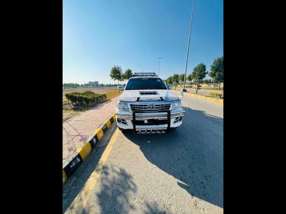 ٹویوٹا ہائیلکس 2013 for Sale in اسلام آباد ٹویوٹا ہائیلکس 2013 for Sale in اسلام آباد Image-19