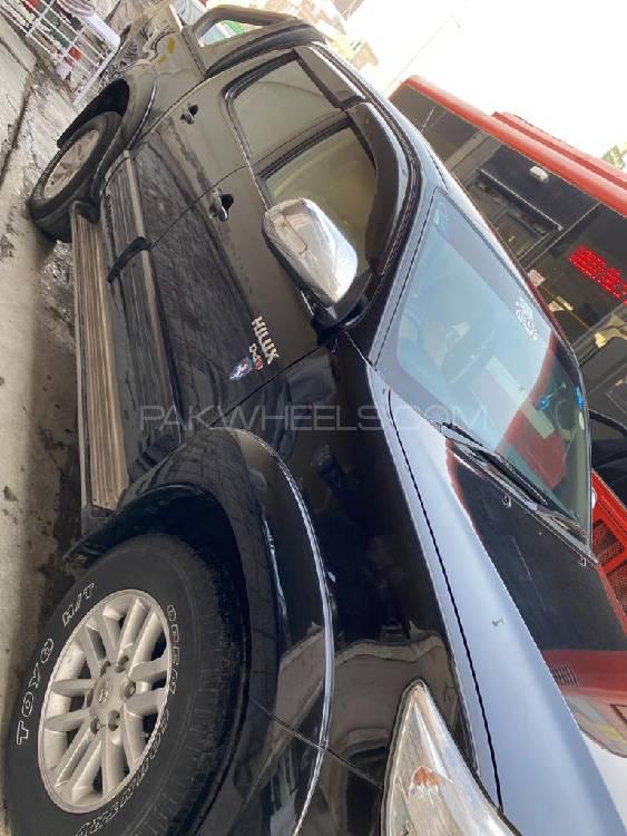 Toyota Hilux 2015 for Sale in Multan Toyota Hilux 2015 for Sale in Multan Image-4