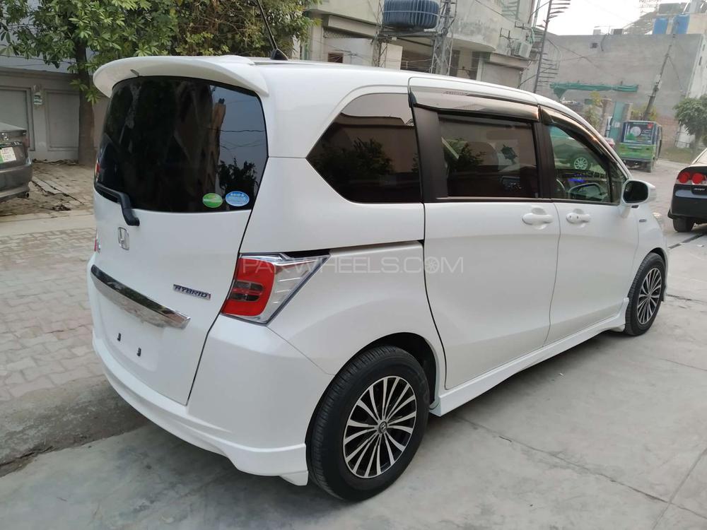 Honda Freed 2014 for Sale in Lahore Honda Freed 2014 for Sale in Lahore Image-7