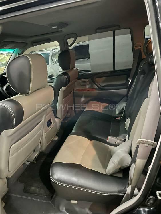 Toyota Land Cruiser 2005 for Sale in Quetta Toyota Land Cruiser 2005 for Sale in Quetta Image-5