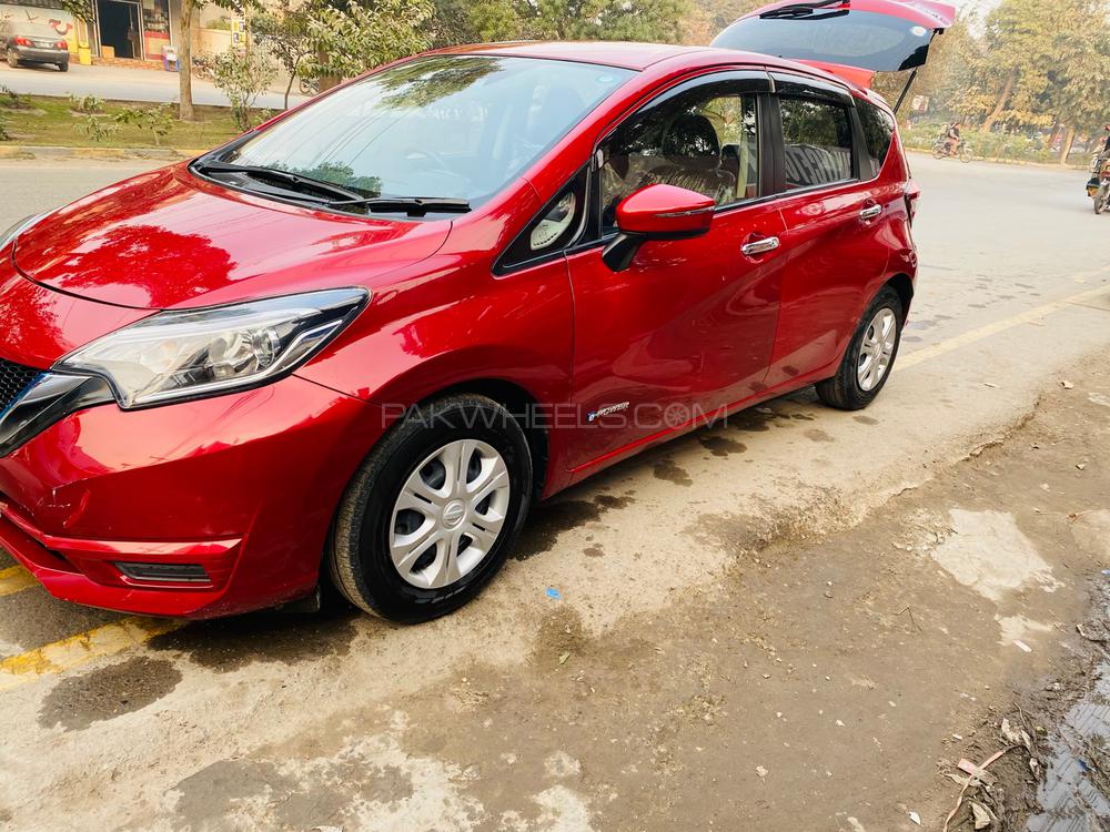 Nissan Note 2017 for Sale in Lahore Nissan Note 2017 for Sale in Lahore Image-2