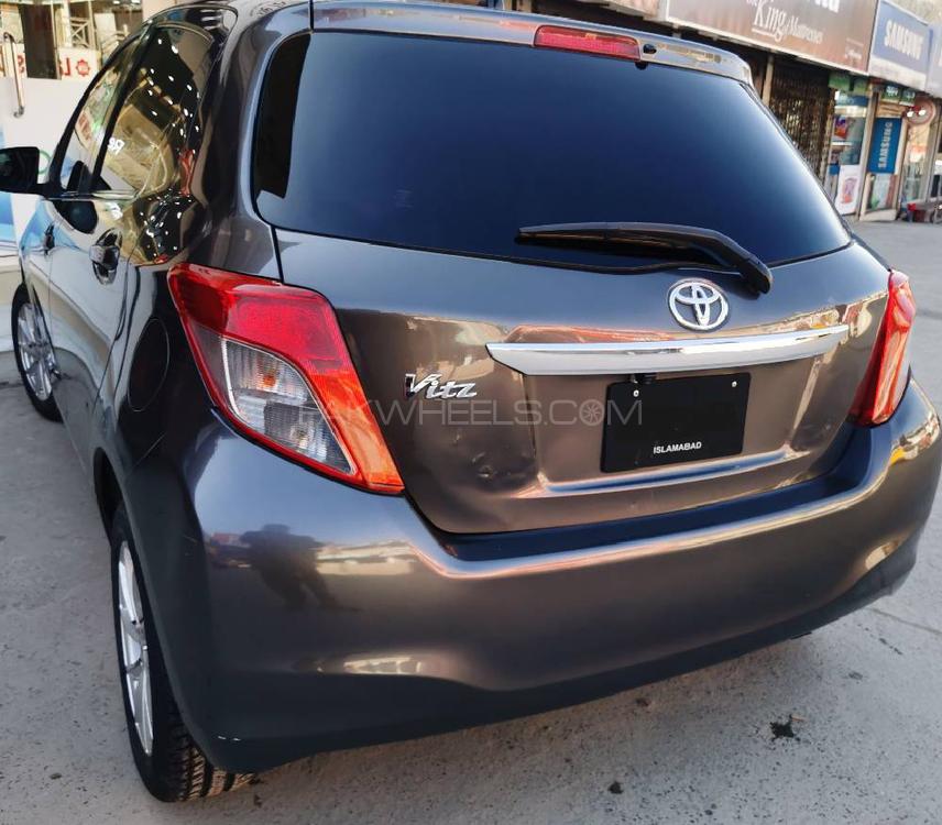 Toyota Vitz 2014 for Sale in Abbottabad Image-1
