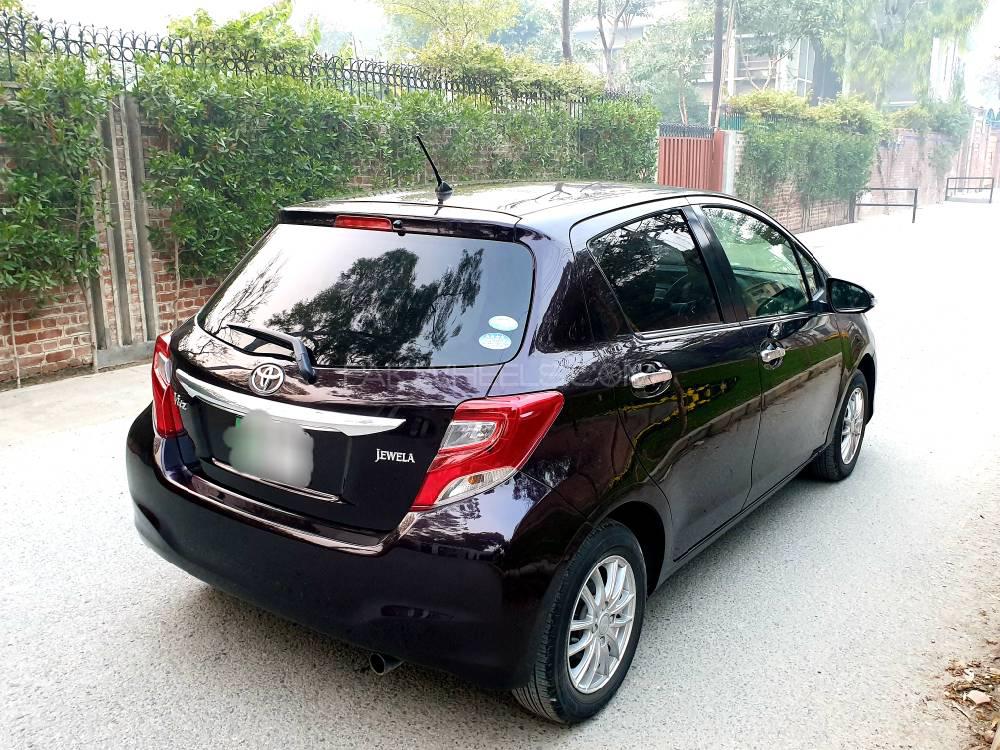 Toyota Vitz 2014 for Sale in Lahore Image-1