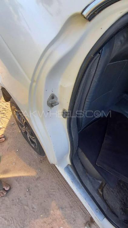 Suzuki Baleno 2001 for Sale in Karachi Suzuki Baleno 2001 for Sale in Karachi Image-8