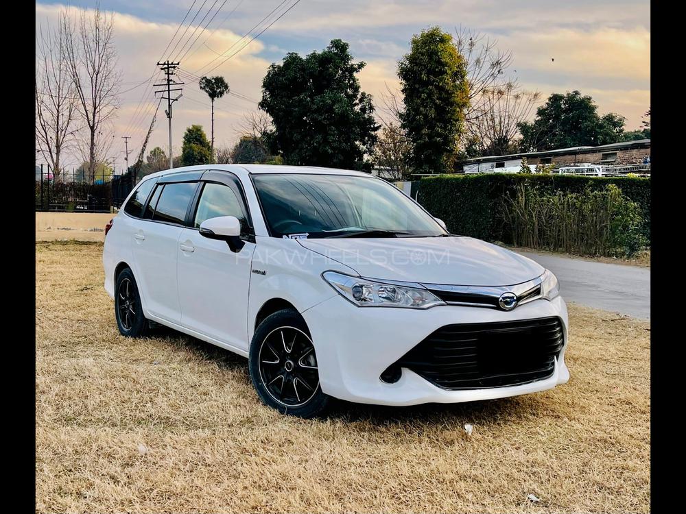 Toyota Corolla Fielder 2016 for Sale in Islamabad Image-1