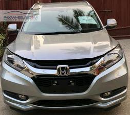 Slide_honda-vezel-hybrid-z-2015-45639870