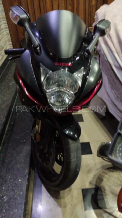 Suzuki GSX-R600 - 2011  Image-1