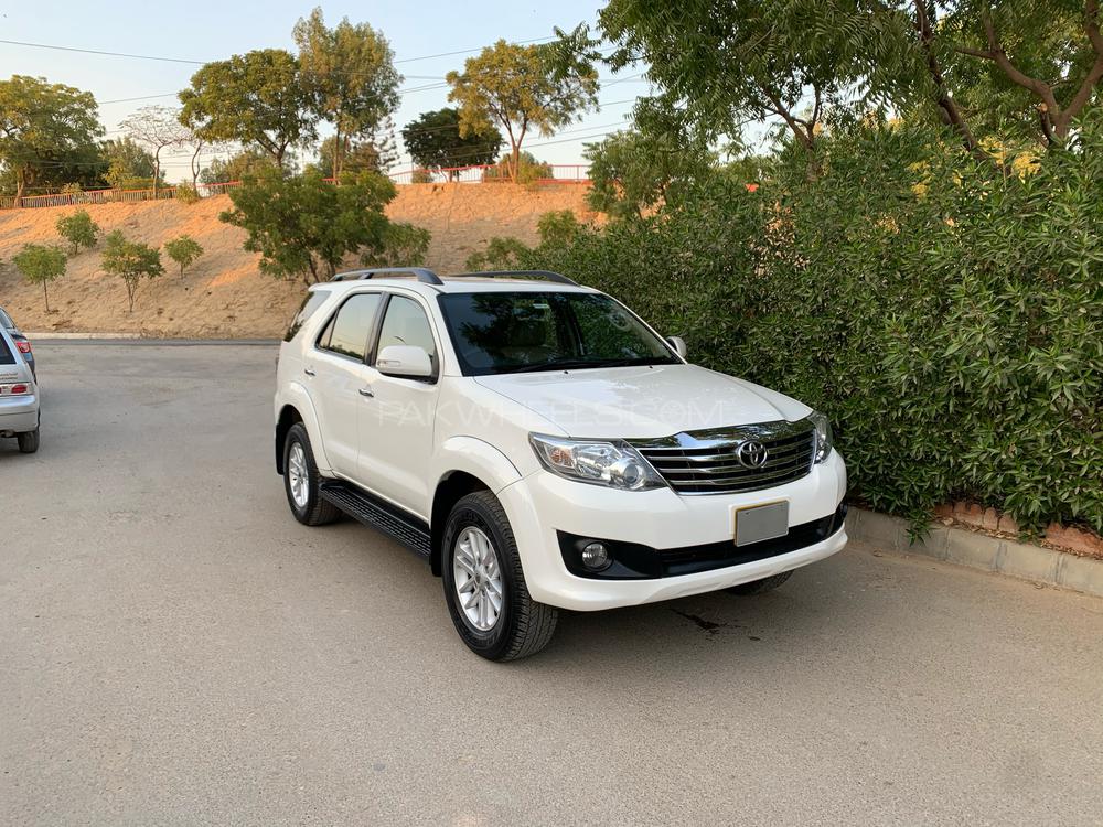 Toyota Fortuner 2015 for Sale in Karachi Image-1
