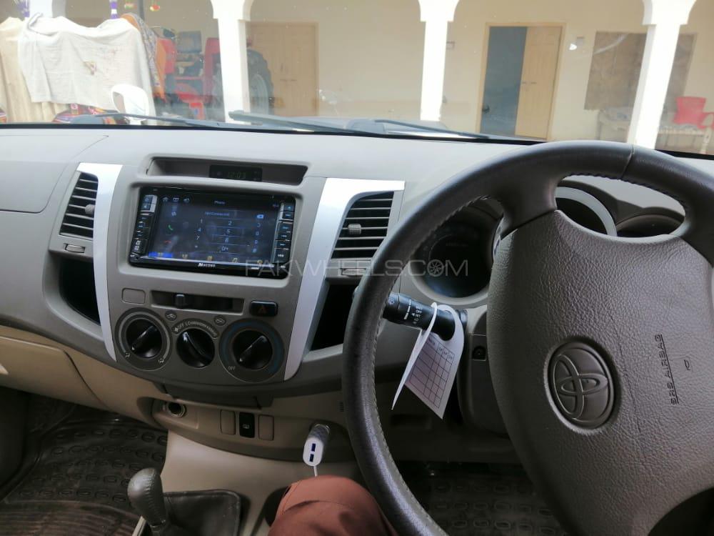 Toyota Hilux 2007 for Sale in Bahawalpur Toyota Hilux 2007 for Sale in Bahawalpur Image-14