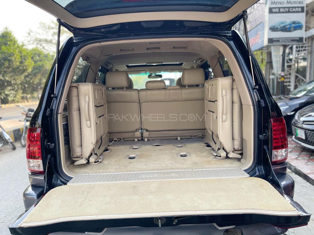 Toyota Land Cruiser 2004 for Sale in Lahore Toyota Land Cruiser 2004 for Sale in Lahore Image-4