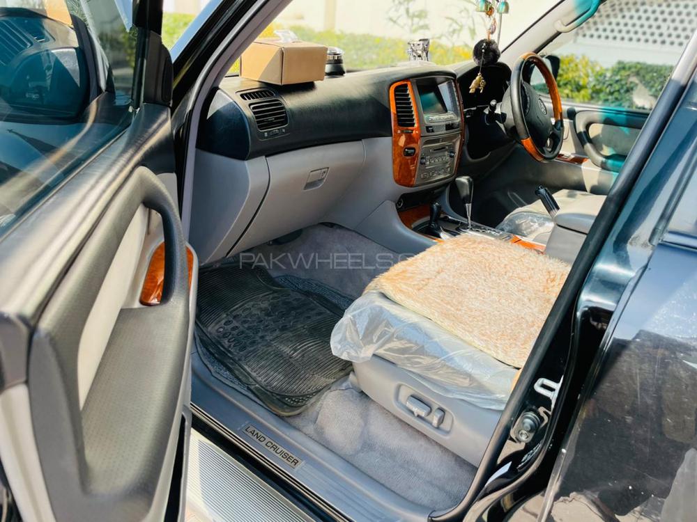 Toyota Land Cruiser 2005 for Sale in Lahore Toyota Land Cruiser 2005 for Sale in Lahore Image-6