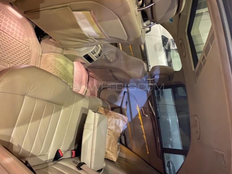 Mercedes Benz E Class 2011 for Sale in Peshawar Mercedes Benz E Class 2011 for Sale in Peshawar Image-8