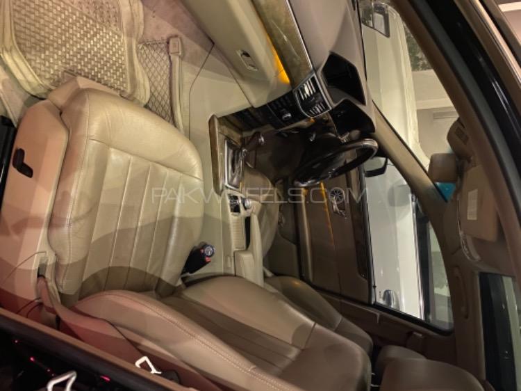 Mercedes Benz E Class 2011 for Sale in Peshawar Mercedes Benz E Class 2011 for Sale in Peshawar Image-7