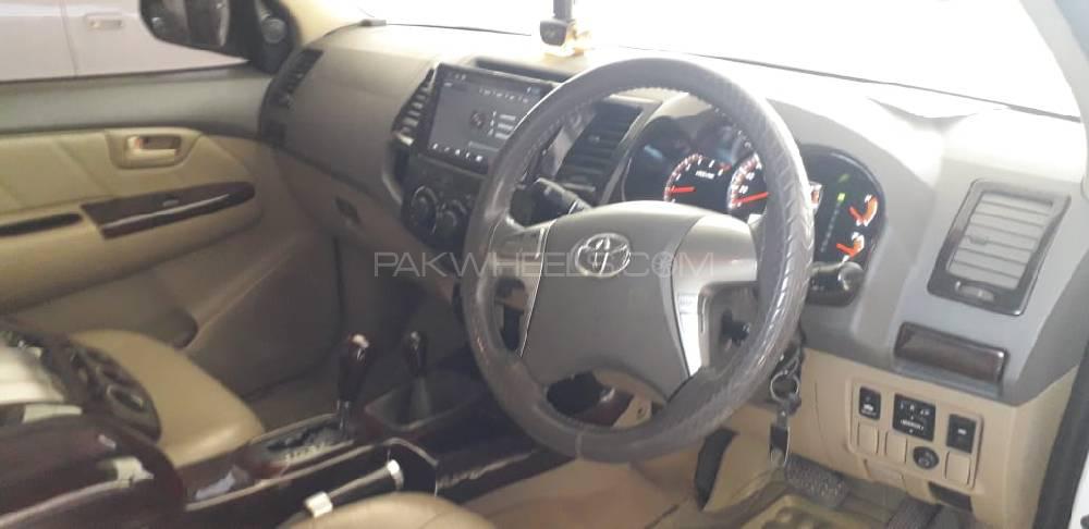 ٹویوٹا ہائیلکس 2012 for Sale in پشاور ٹویوٹا ہائیلکس 2012 for Sale in پشاور Image-3