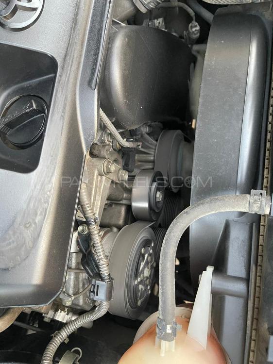 Toyota Hilux 2014 for Sale in Karachi Toyota Hilux 2014 for Sale in Karachi Image-4