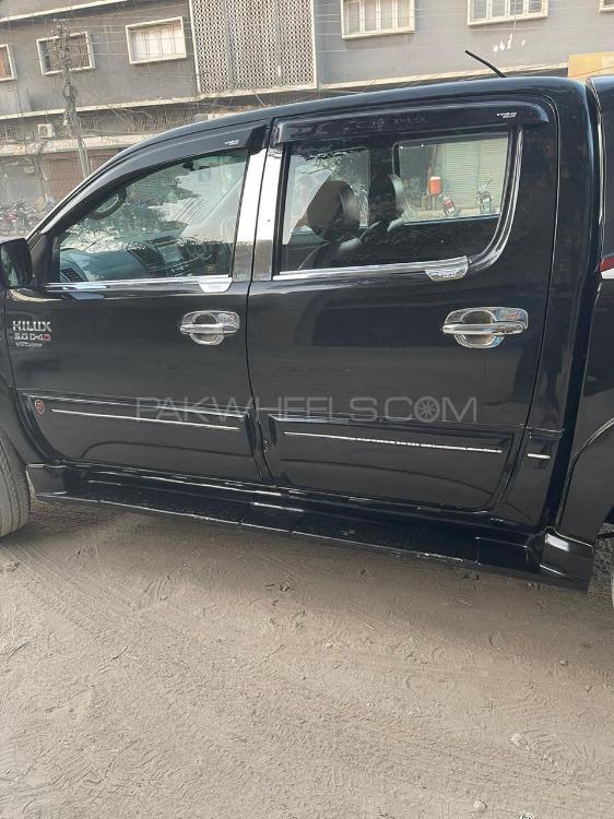 Toyota Hilux 2014 for Sale in Karachi Toyota Hilux 2014 for Sale in Karachi Image-12