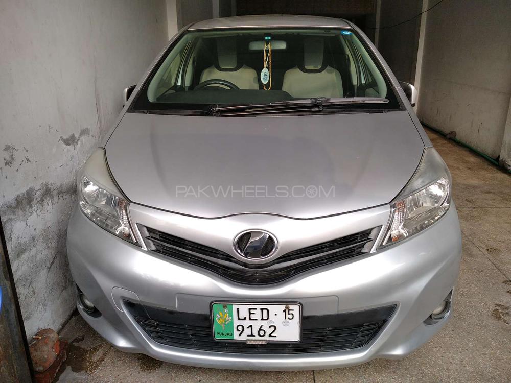 Toyota Vitz 2013 for Sale in Lahore Image-1