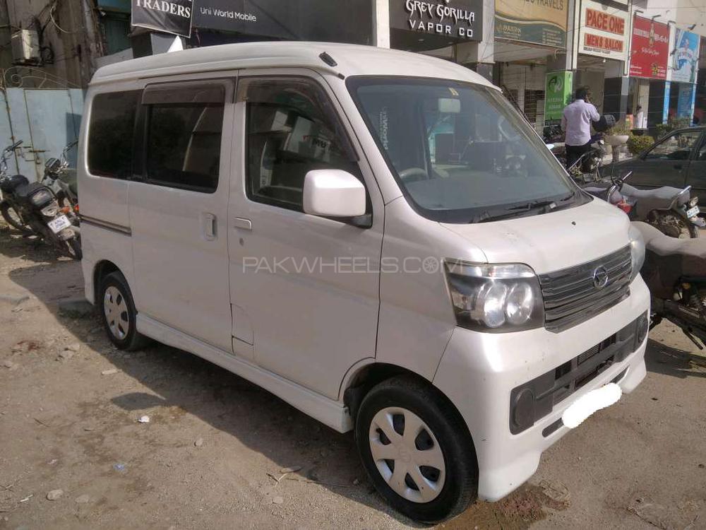 Daihatsu Atrai Wagon 2014 for Sale in Karachi Image-1
