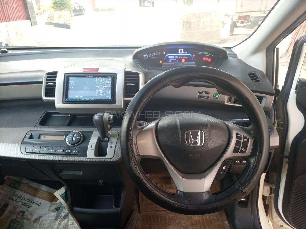 Honda Freed 2012 for Sale in Karachi Honda Freed 2012 for Sale in Karachi Image-5