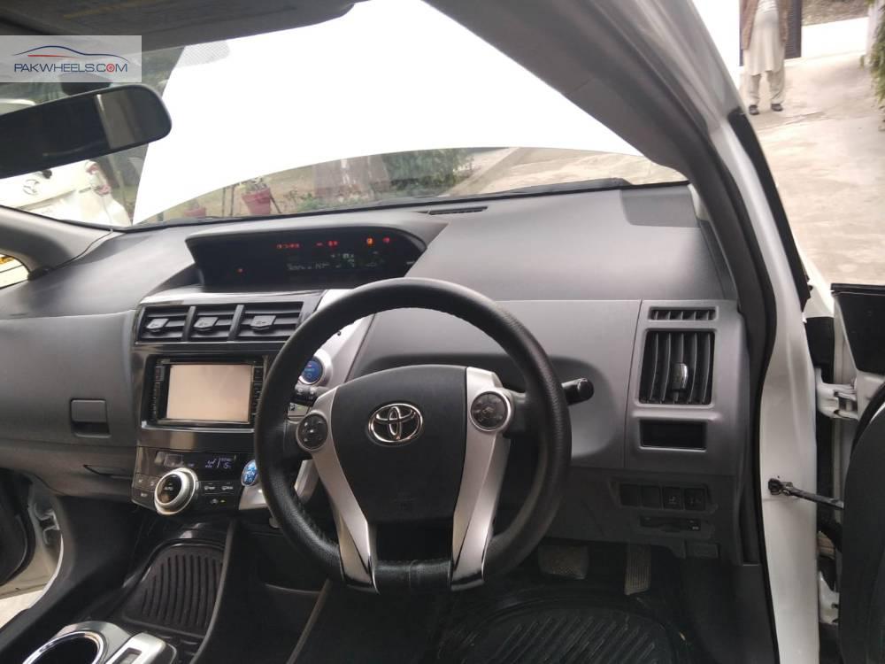 Toyota Prius Alpha 2013 for Sale in Islamabad Toyota Prius Alpha 2013 for Sale in Islamabad Image-15