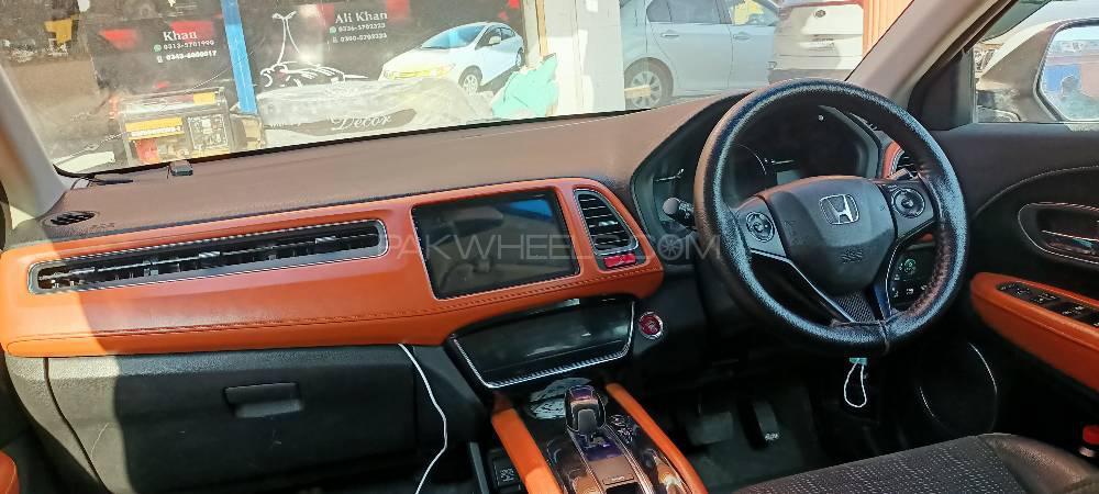 Honda Vezel 2014 for Sale in Mardan Honda Vezel 2014 for Sale in Mardan Image-5